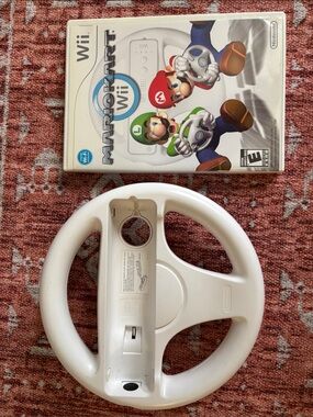 Nintendo White Wii Racing Wheel with Mario Kart Wii Game